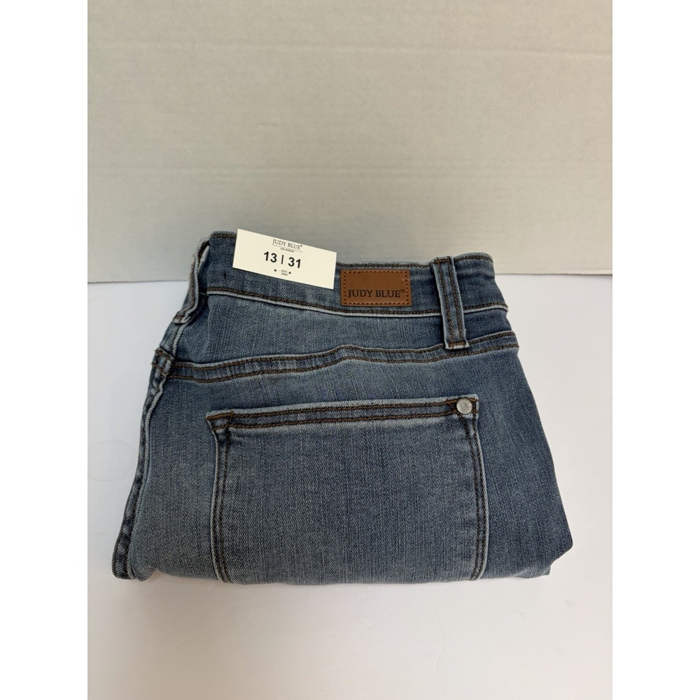 Judy Blue NWT Mid-Rise Straight Fit Stretch Denim Jeans Size 13/31 Style #82595